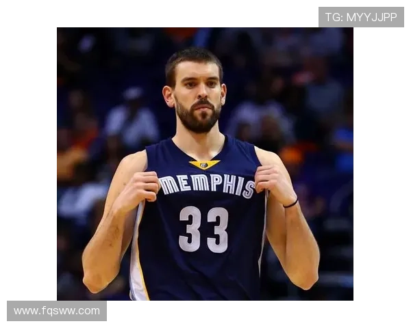 库珀·弗拉格挡拆防守牵制内线持球者提升防守效率