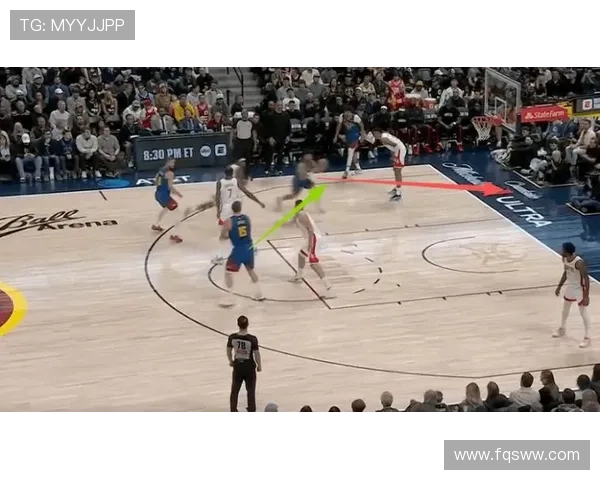 怀特挡拆吸引约基奇防守，比赛季初三分效率提升